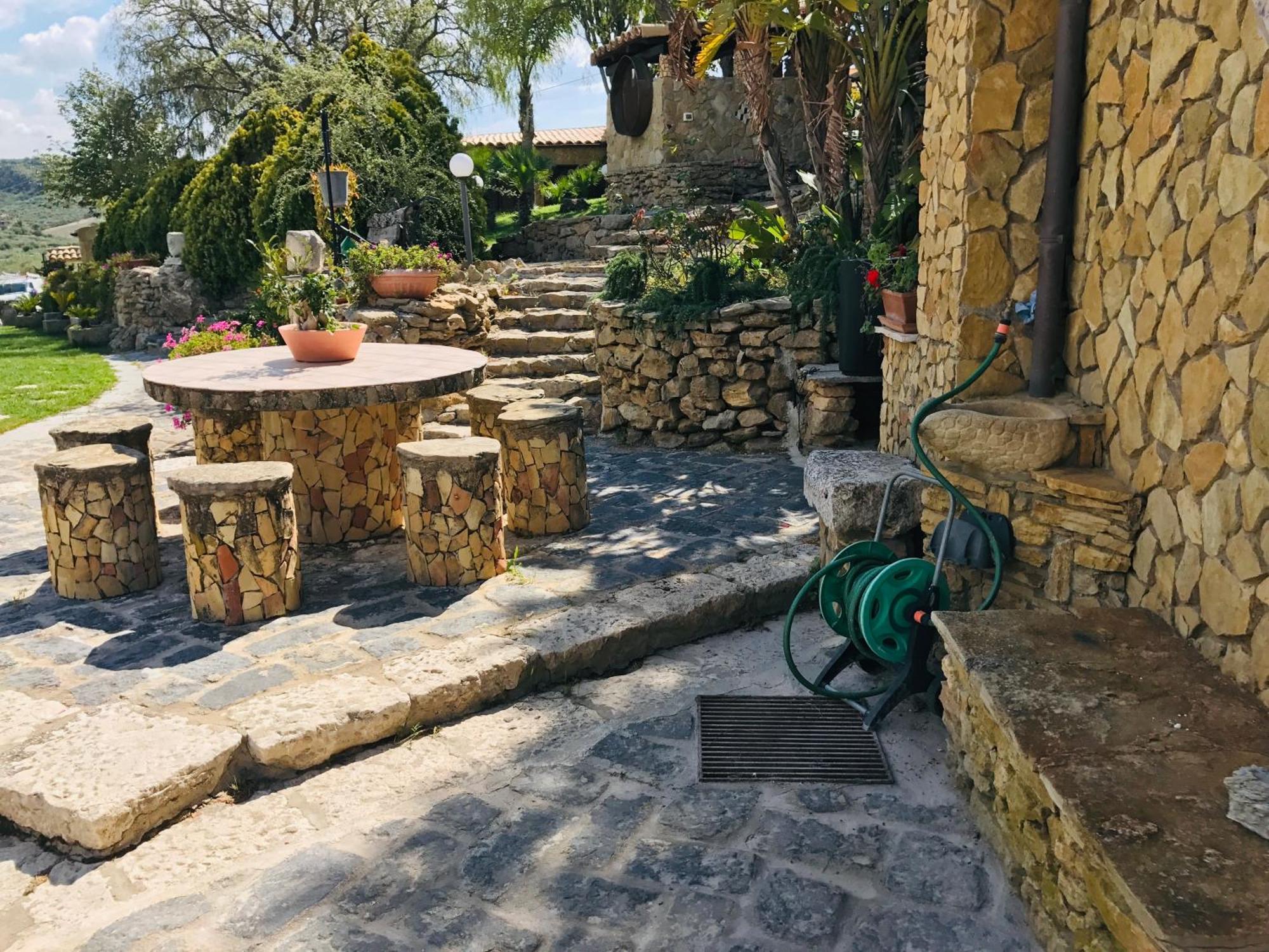 Tenuta Carabollace Шака Стая снимка