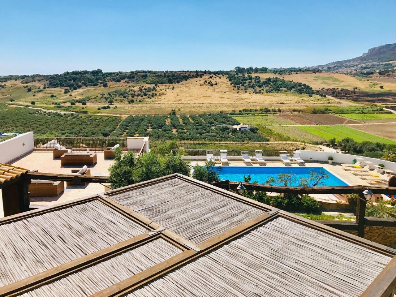 Tenuta Carabollace Шака Екстериор снимка